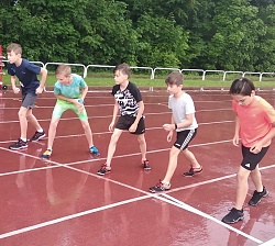 Halowe czwartki i Lekkoatletyka dla każdego znowu wspólnie